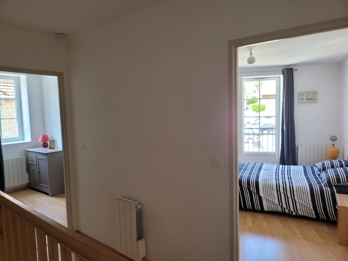 Appartement Meuble Duplex T3. Baume-les-Dames Eksteriør bilde